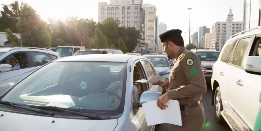 غرامة عدم حمل استمارة السيارة في السعودية